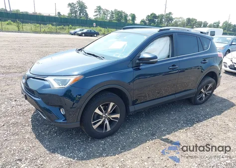 2018 Toyota Rav4 Xle z USA, uszkodzony, nr VIN JTMRFREV4JJ192761
